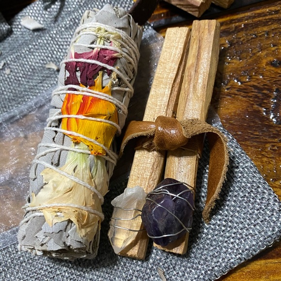 Smudge Kit - Picture 4 of 5